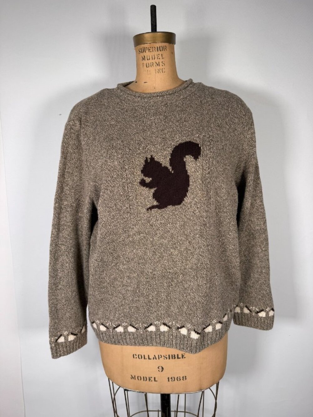 Vintage Northern Reflections Squirrel Knitted Sweater